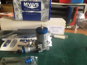 MVVS 2.5cc Glow NIB + Pipe