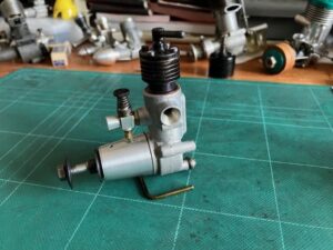 Vintage style 2cc model diesel engine made by Richard Gron (New)
