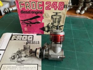 Frog 249 BB modified Mk2 model diesel engine (1960) LNIB