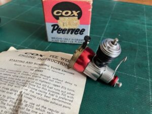 Cox PeeWee 020 .327cc glow model aero engine (1960) New in box